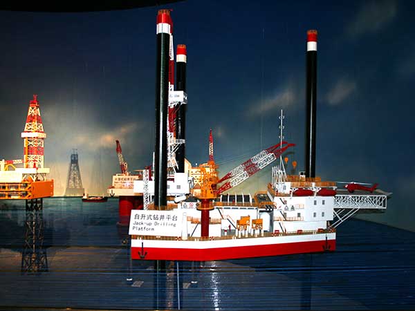 自升式钻井平台模型.jpg