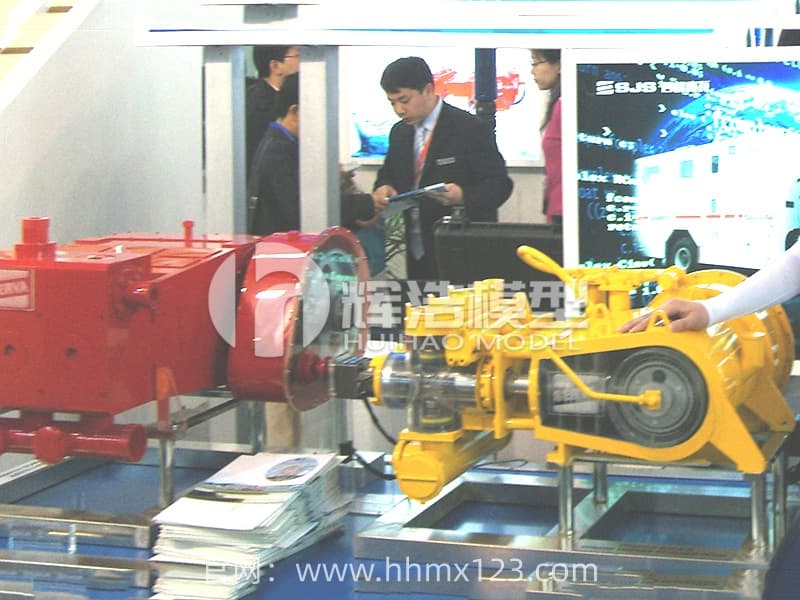 湖北四机赛瓦：压裂柱塞泵展览模型